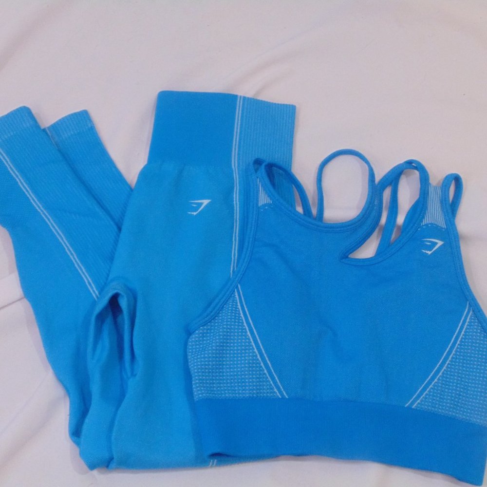 gymshark Dry set bra and leggings blue medium